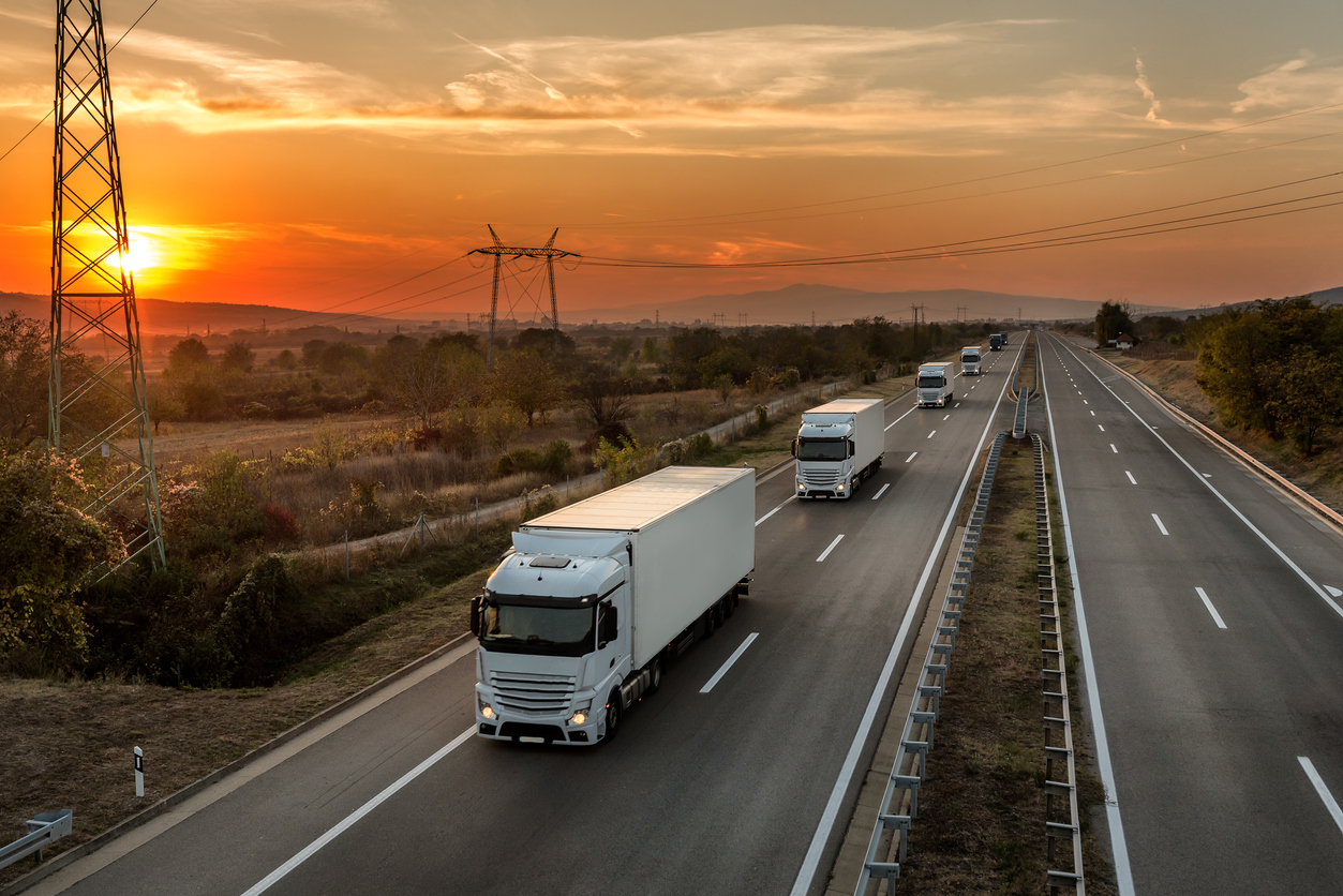 Can Trucks Drive In The Left Lane In Georgia